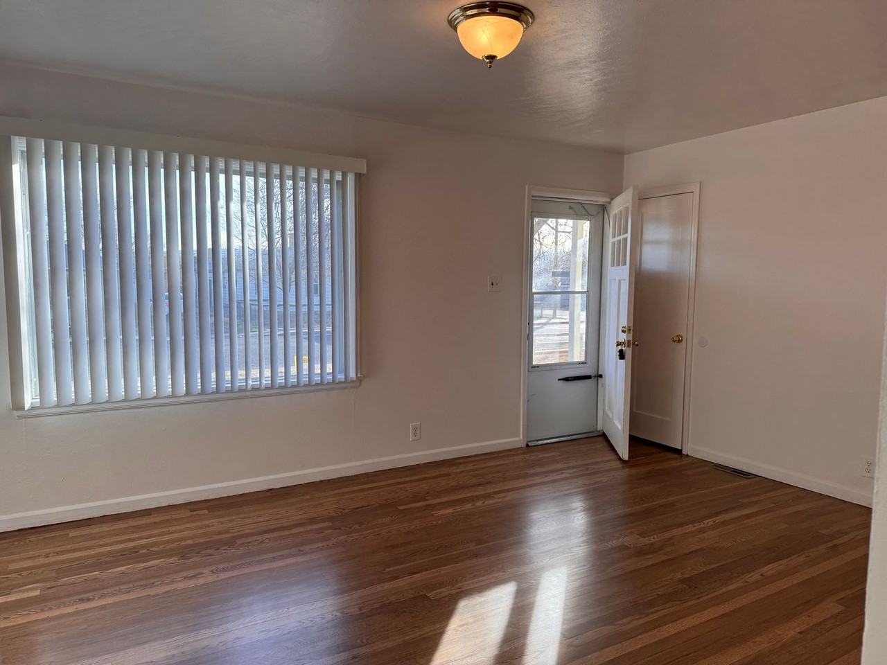 1810 Elm Ave - Photo 3 of 14