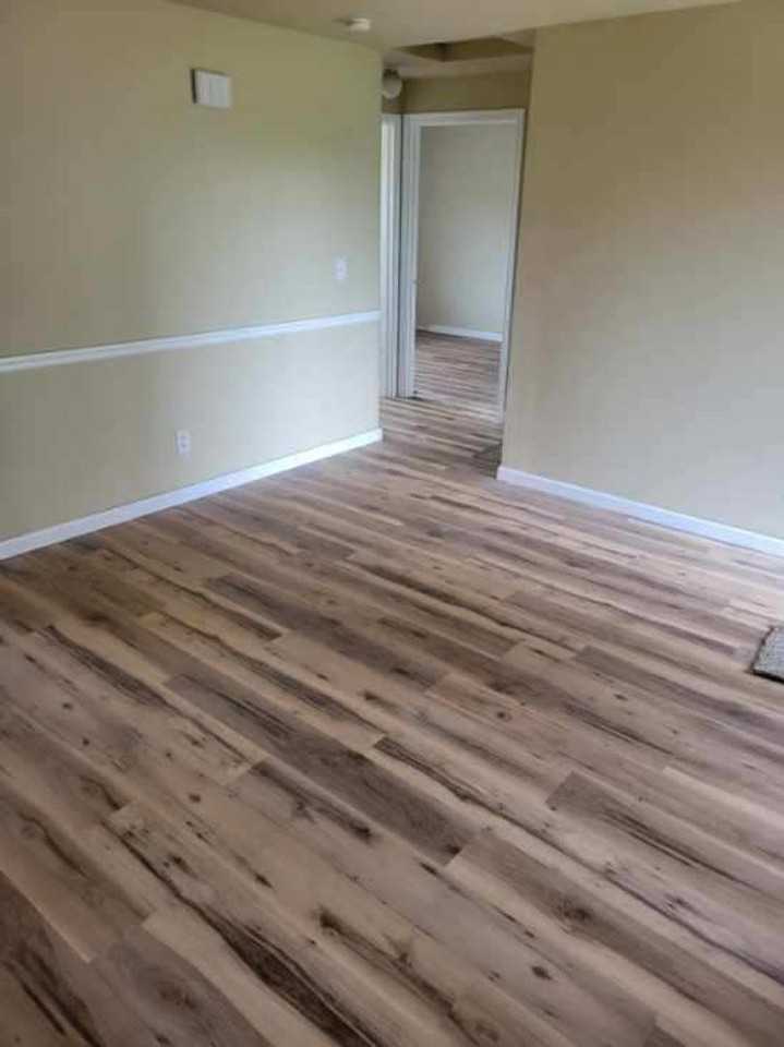 8719,8721,8723 SE Reedway St. - Photo 2 of 5