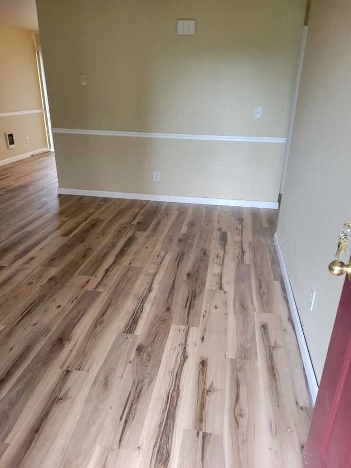 8719,8721,8723 SE Reedway St. - Photo 3 of 5