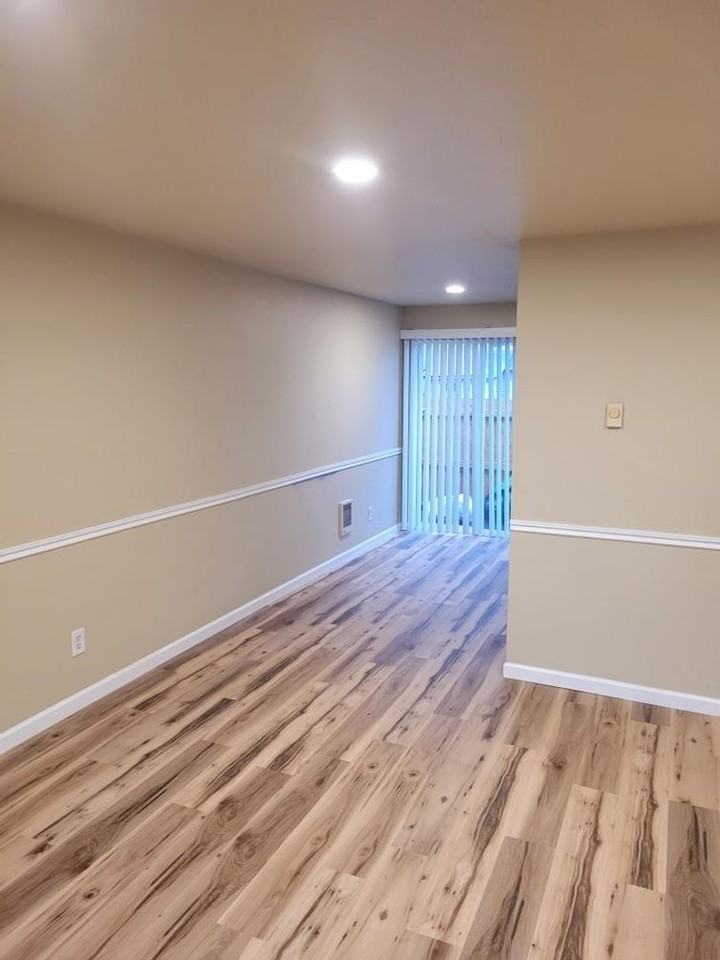 8719,8721,8723 SE Reedway St. - Photo 4 of 5