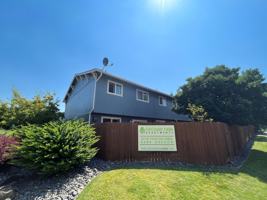 featured image of 427 Ne Thurston Ave