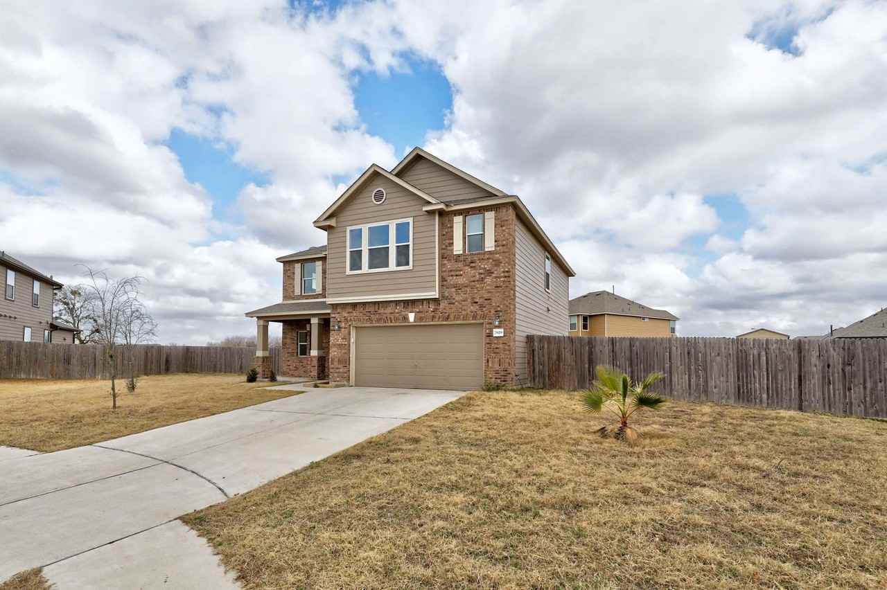 7929 Arezzo Dr - Photo 3 of 30