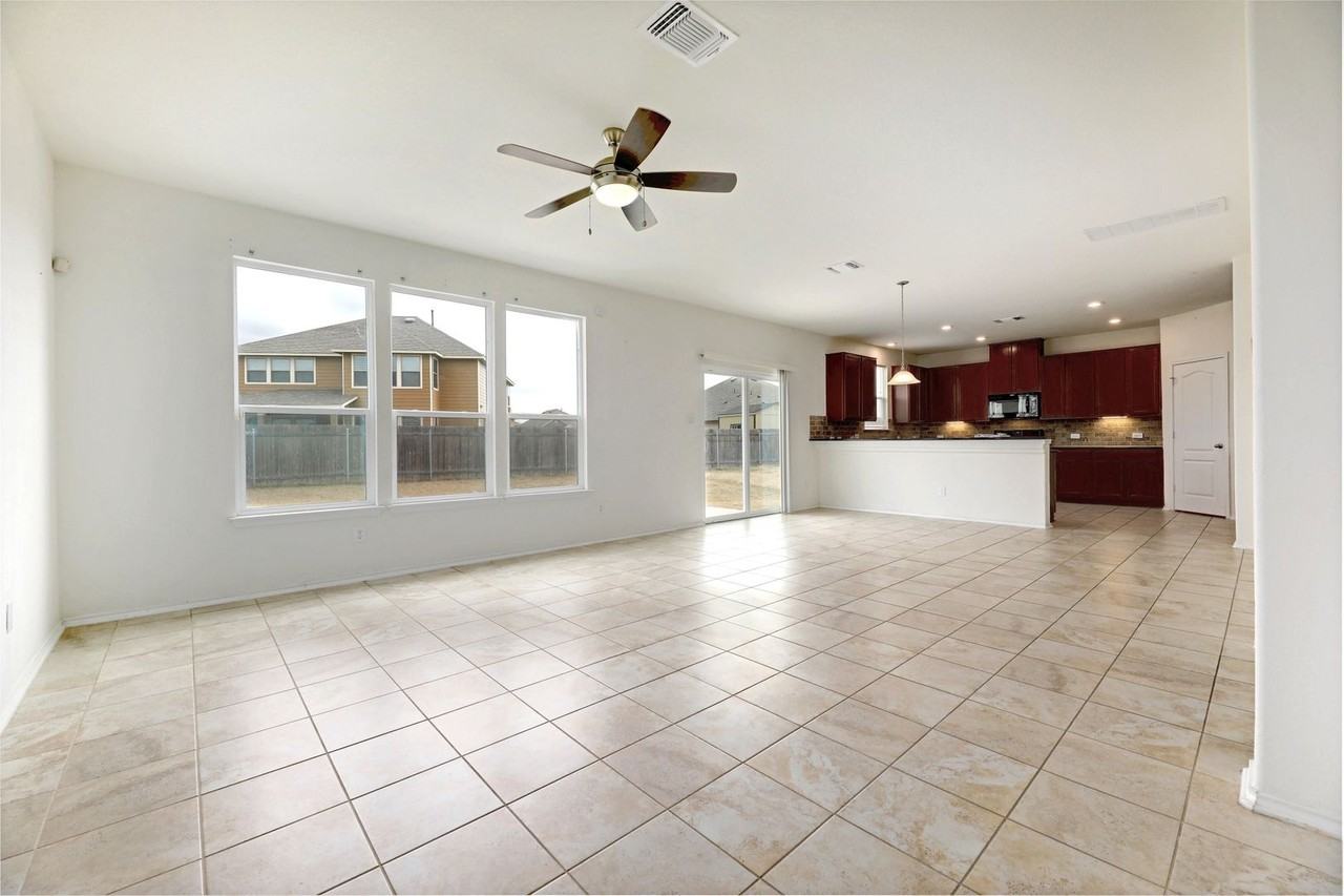 7929 Arezzo Dr - Photo 5 of 30