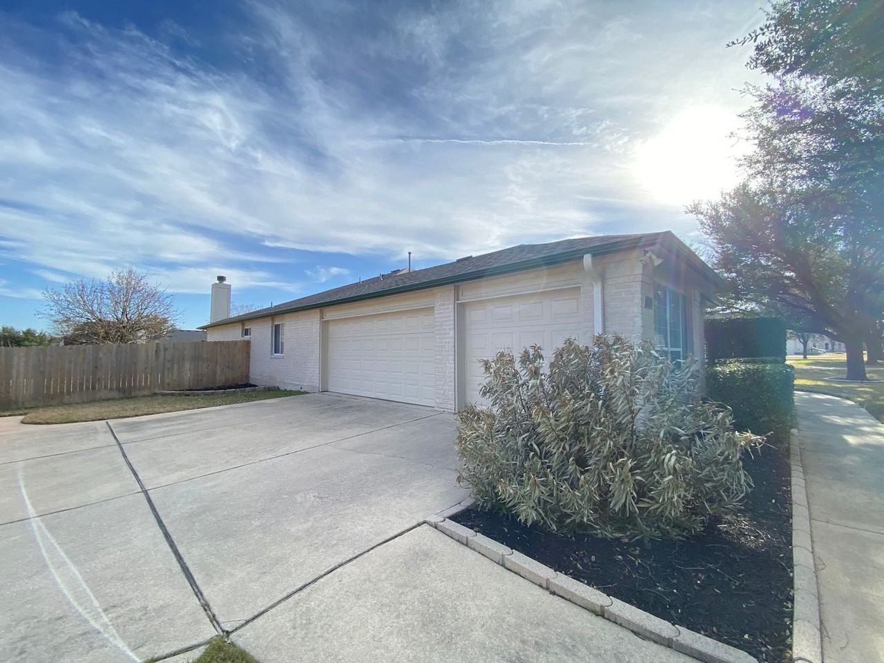 3605 Winding Way - Photo 2 of 23