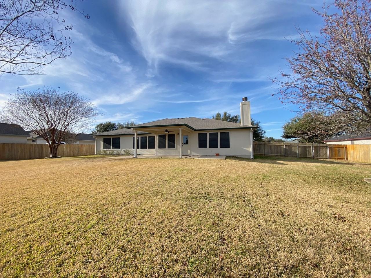 3605 Winding Way - Photo 6 of 23