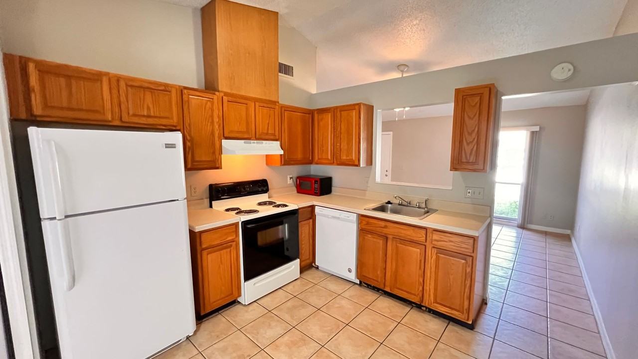 12347 Antonio Cir - Photo 7 of 26