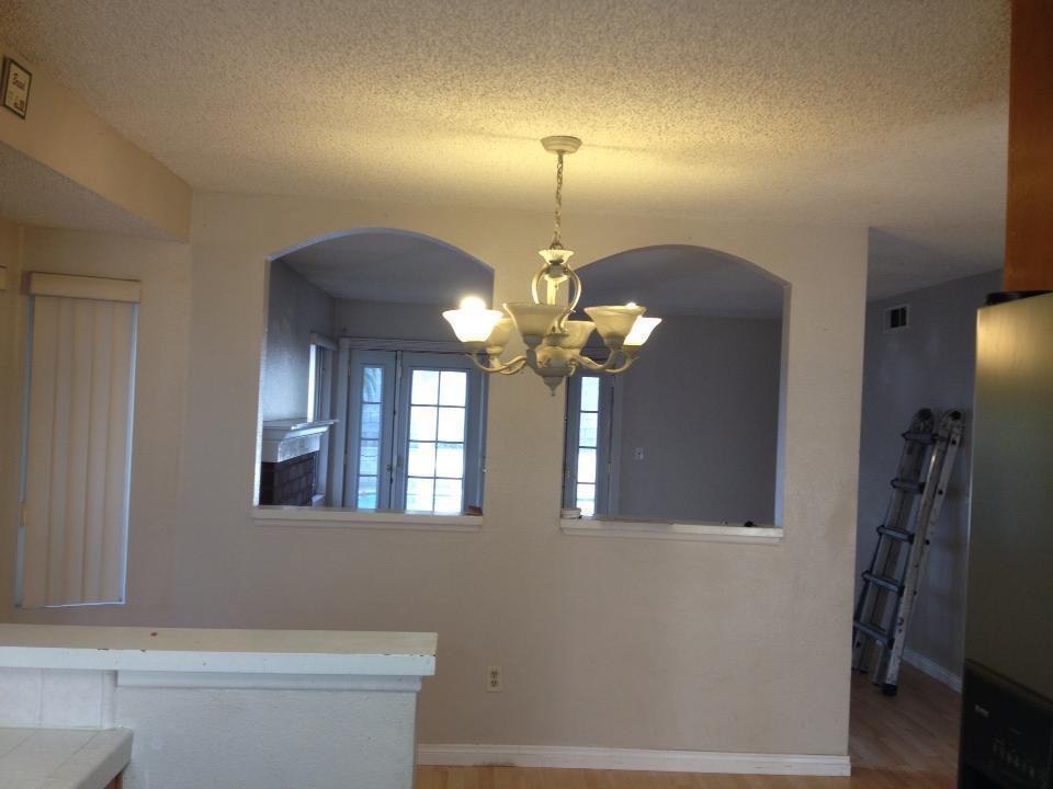 2047 Greenbriar St - Photo 5 of 19