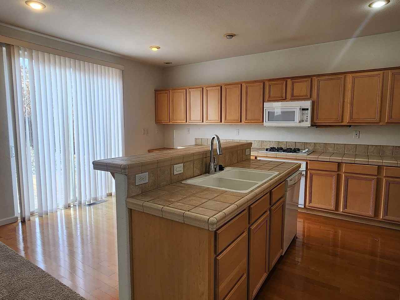 3410 Long Dr - Photo 6 of 27