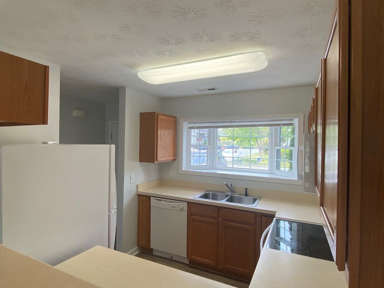 2438 Millwood Loop - Photo 4 of 11