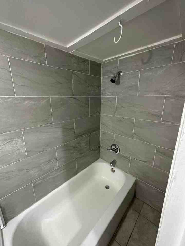 707 Franklin St - Photo 3 of 18