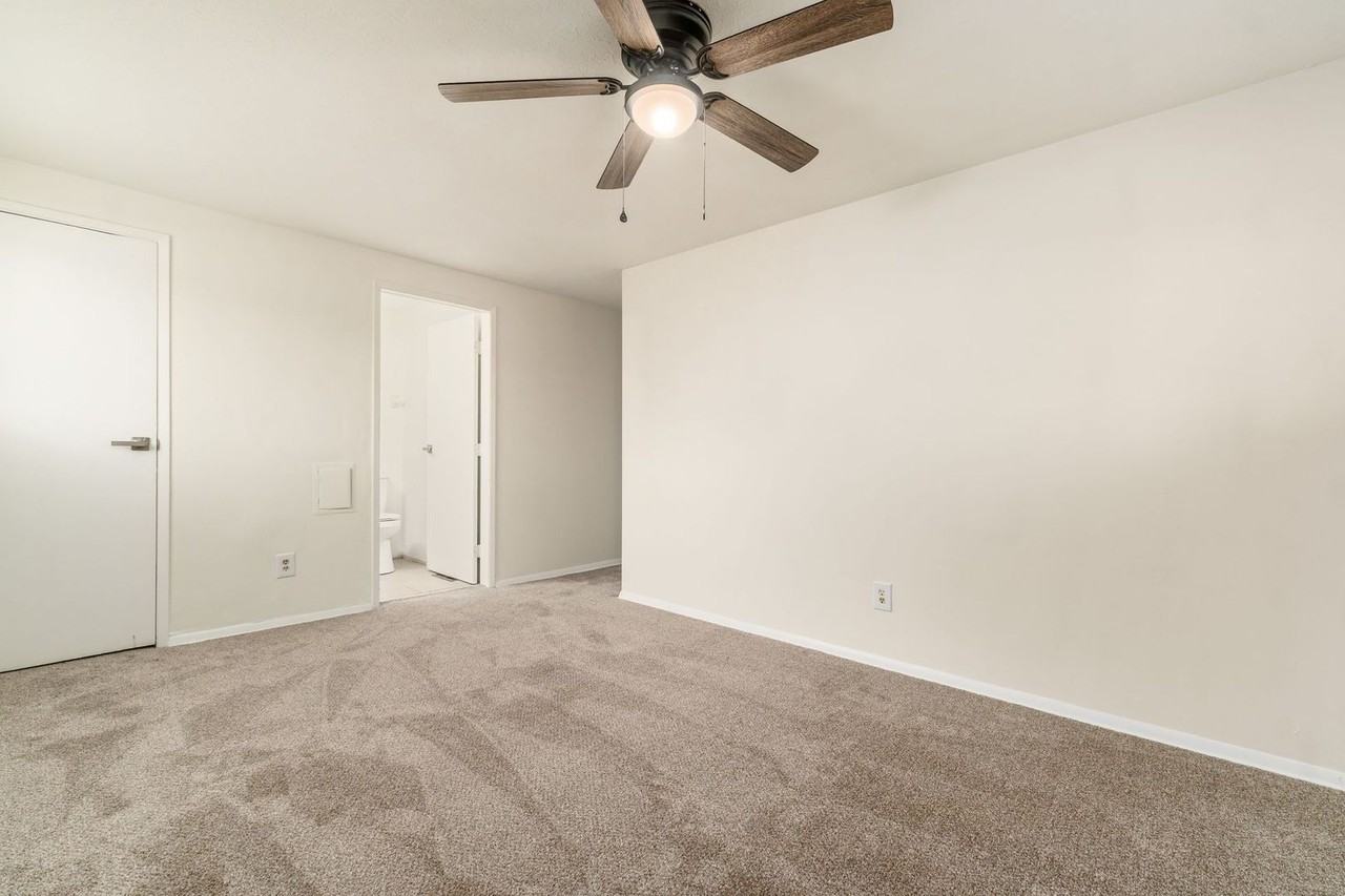 1839 Hemswell Ct - Photo 7 of 18