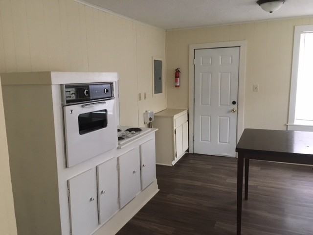 928 Blair St - Photo 4 of 12