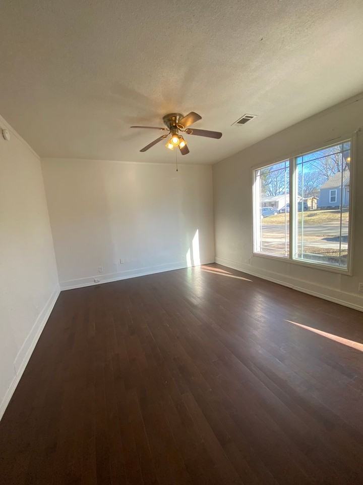 1409 N 21st St - Photo 2 of 7