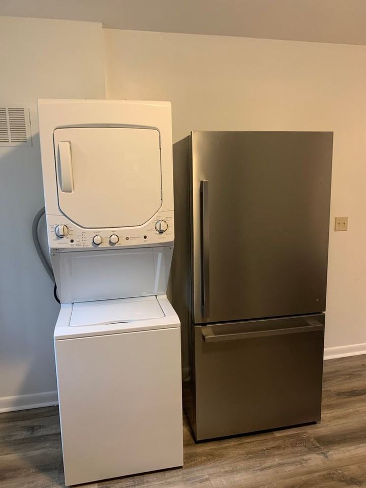 140 Cone St - Photo 3 of 9