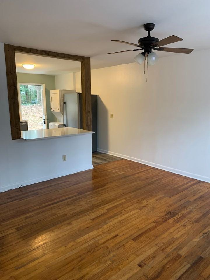 140 Cone St - Photo 4 of 9