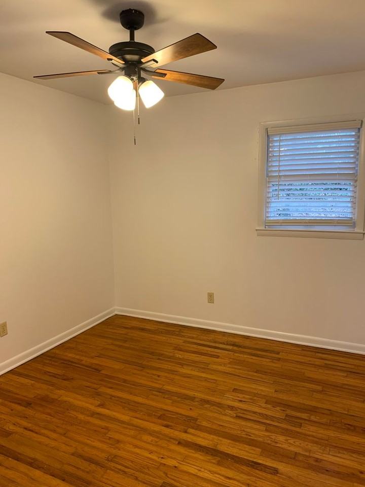 140 Cone St - Photo 6 of 9