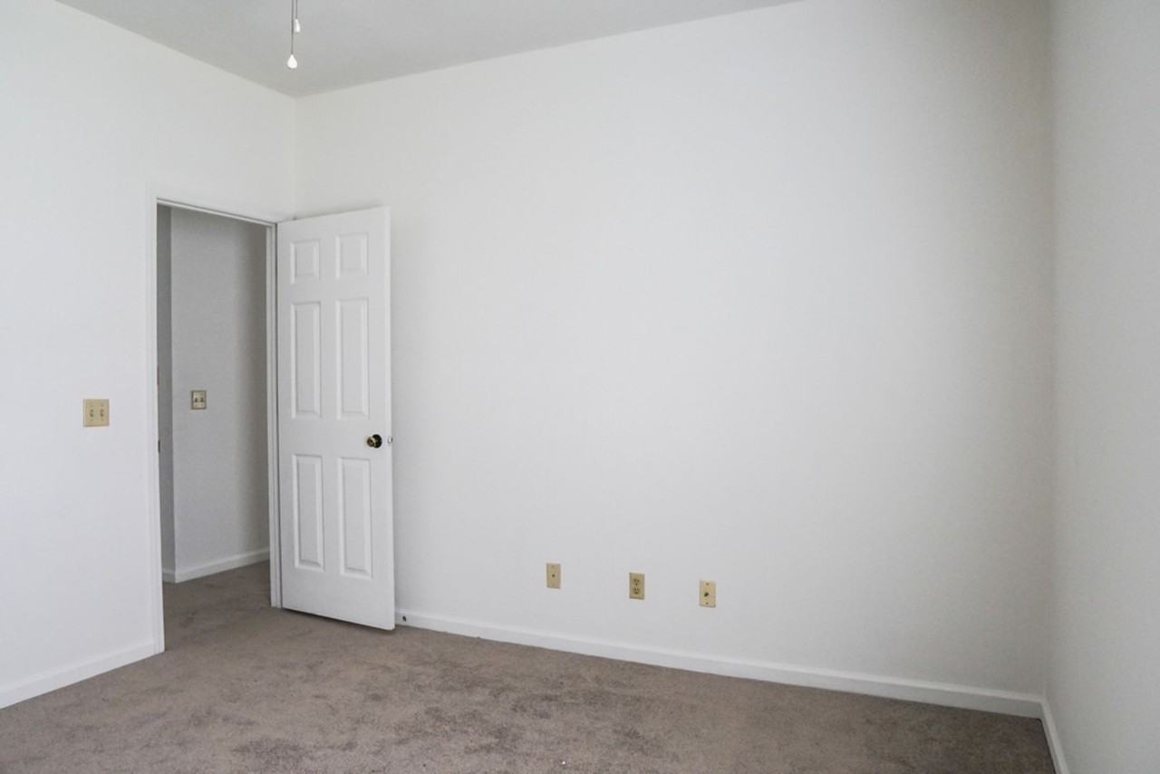 2640 Joshua Cir - Photo 3 of 41