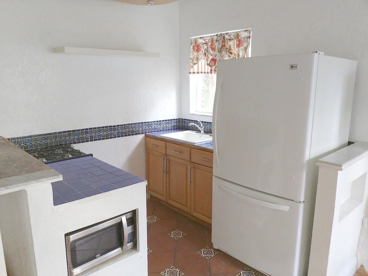 1525 Meridian Ave - Photo 5 of 9