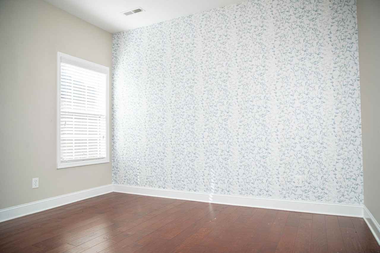 1433 Clearwater Dr Ne - Photo 6 of 11