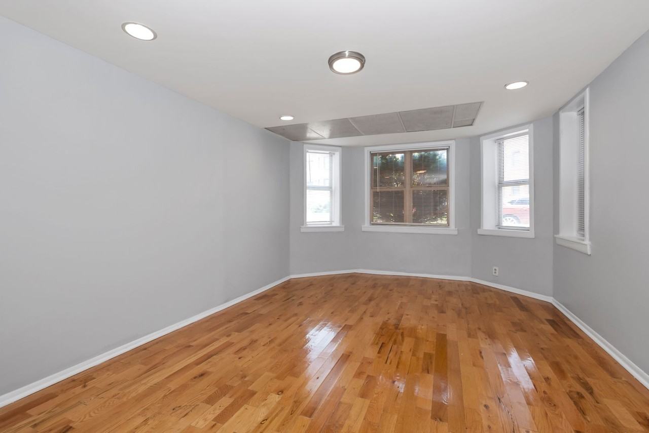 8001-8007 S. Eberhart - Photo 6 of 13