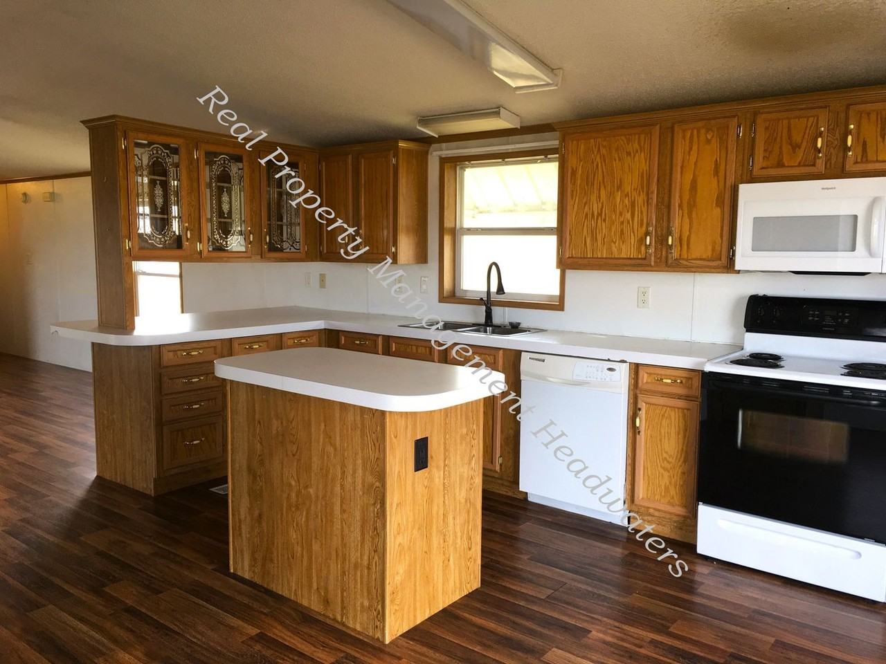 70 Whitehorse Rd - Photo 2 of 17