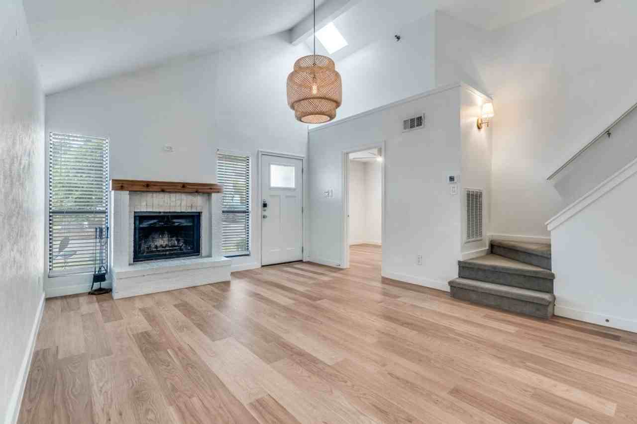 1508 Mccoy St - Photo 2 of 11