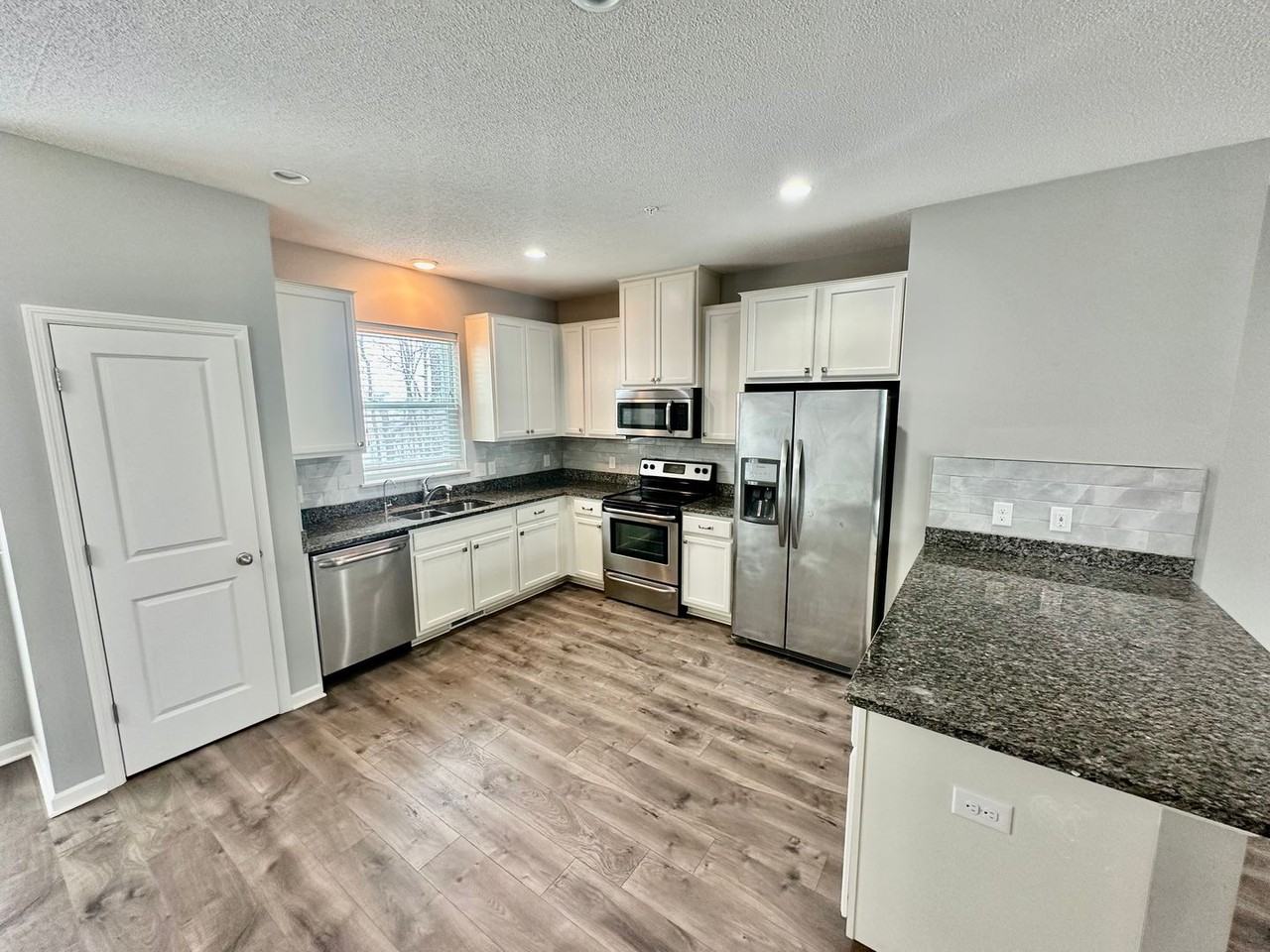 17556 96th Pl N - Photo 6 of 27