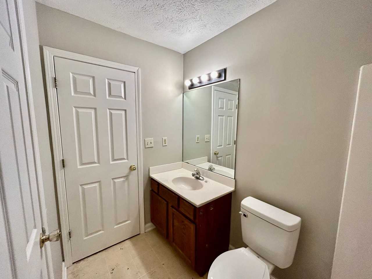 219 Simba Way - Photo 5 of 17