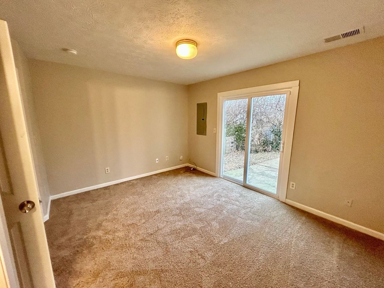 219 Simba Way - Photo 7 of 17