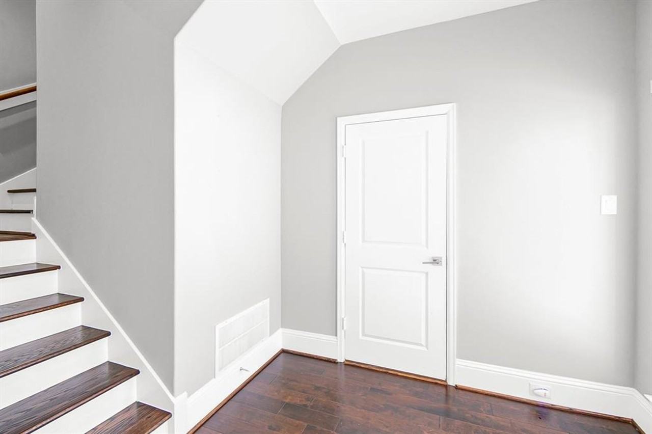 411 N Nagle St #A - Photo 3 of 24