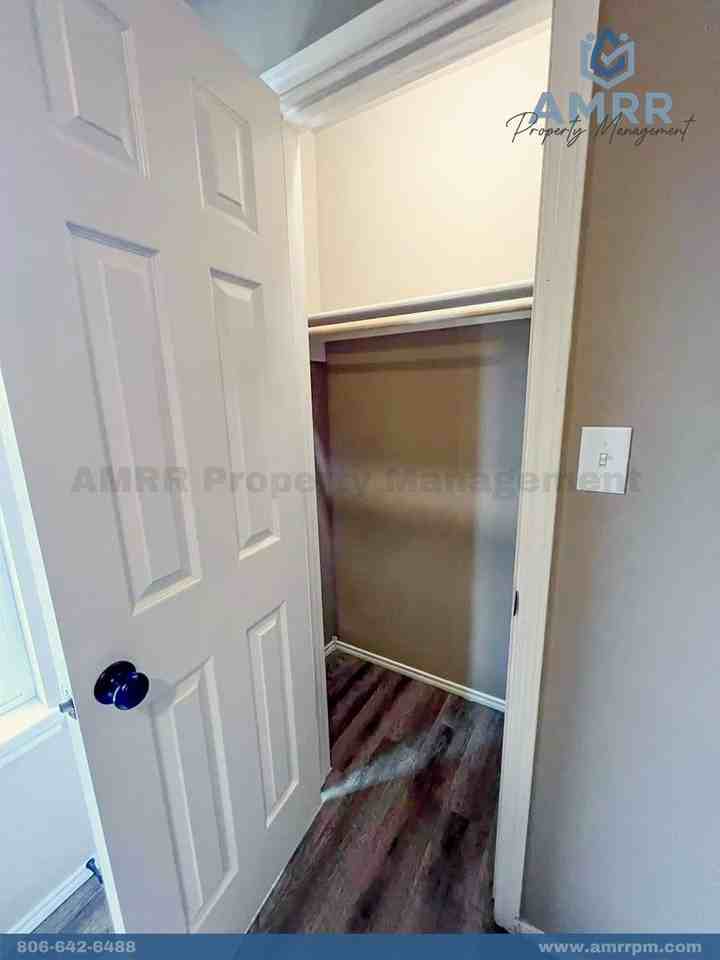 2911 E Cornell St - Photo 2 of 18