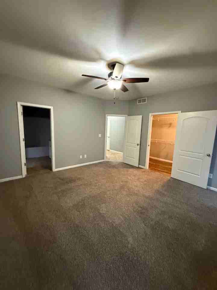 404 Dalhlia Dr - Photo 6 of 16