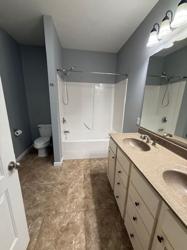 404 Dalhlia Dr - Photo 7 of 16