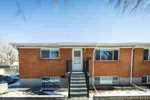 featured image of 310 N 6th W