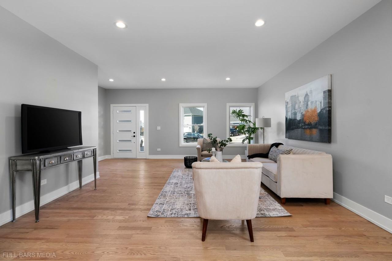 4019 Faith Ln - Photo 5 of 39