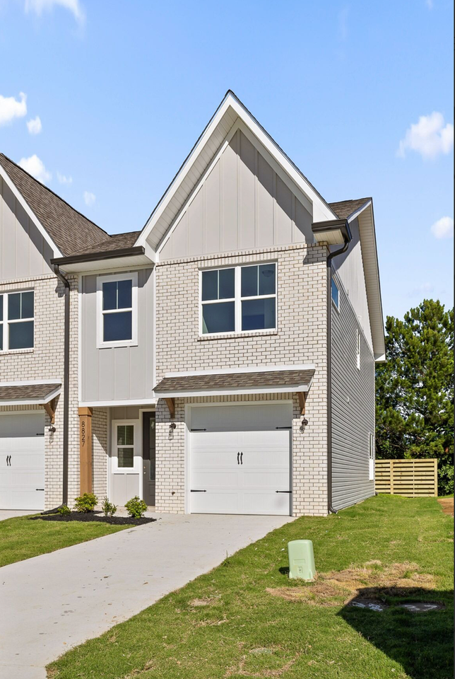 8811 James Creek Dr - Photo 2 of 10