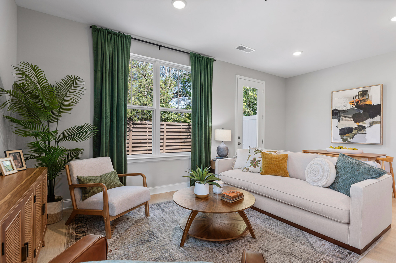 8811 James Creek Dr - Photo 7 of 10