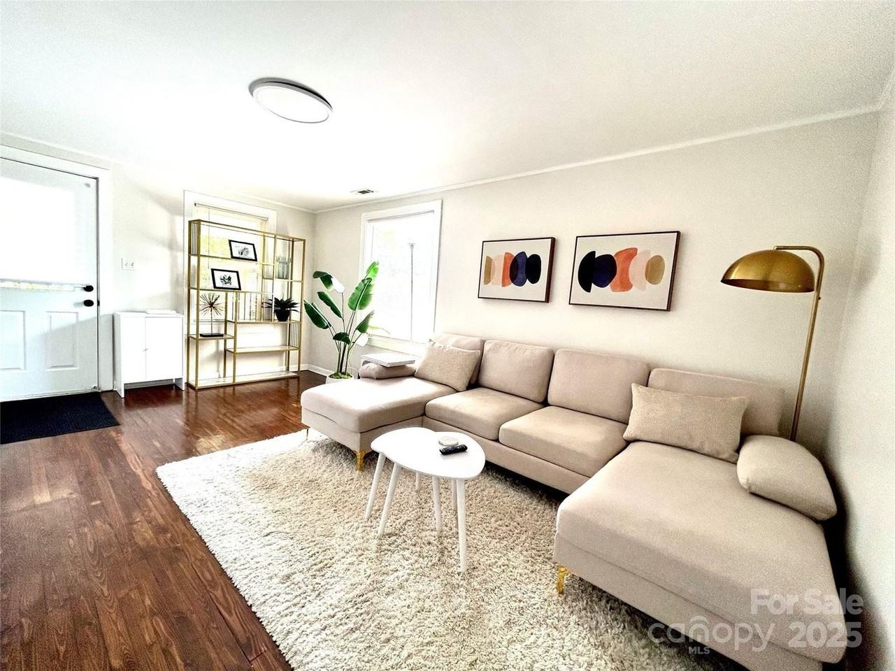 1034 Charles Ave - Photo 6 of 12