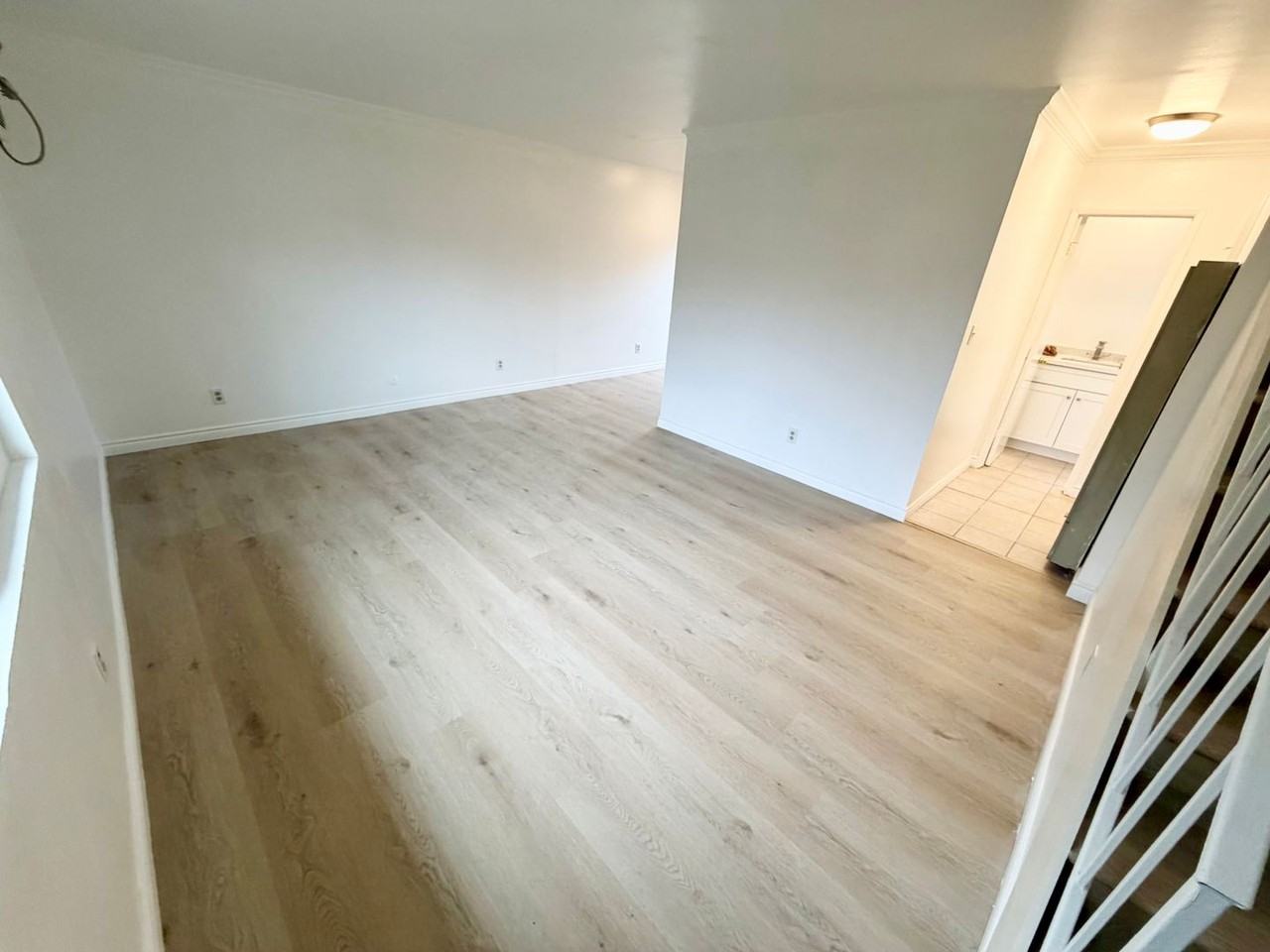 128 N 1st St - Photo 3 of 20