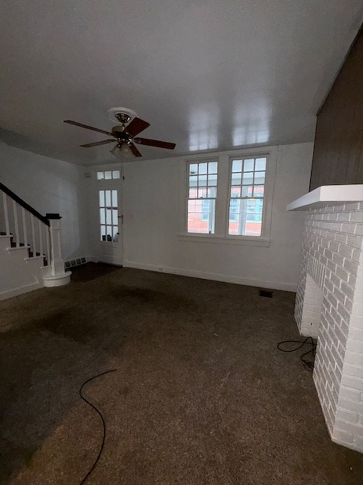 105 Court St #1 - Photo 5 of 21