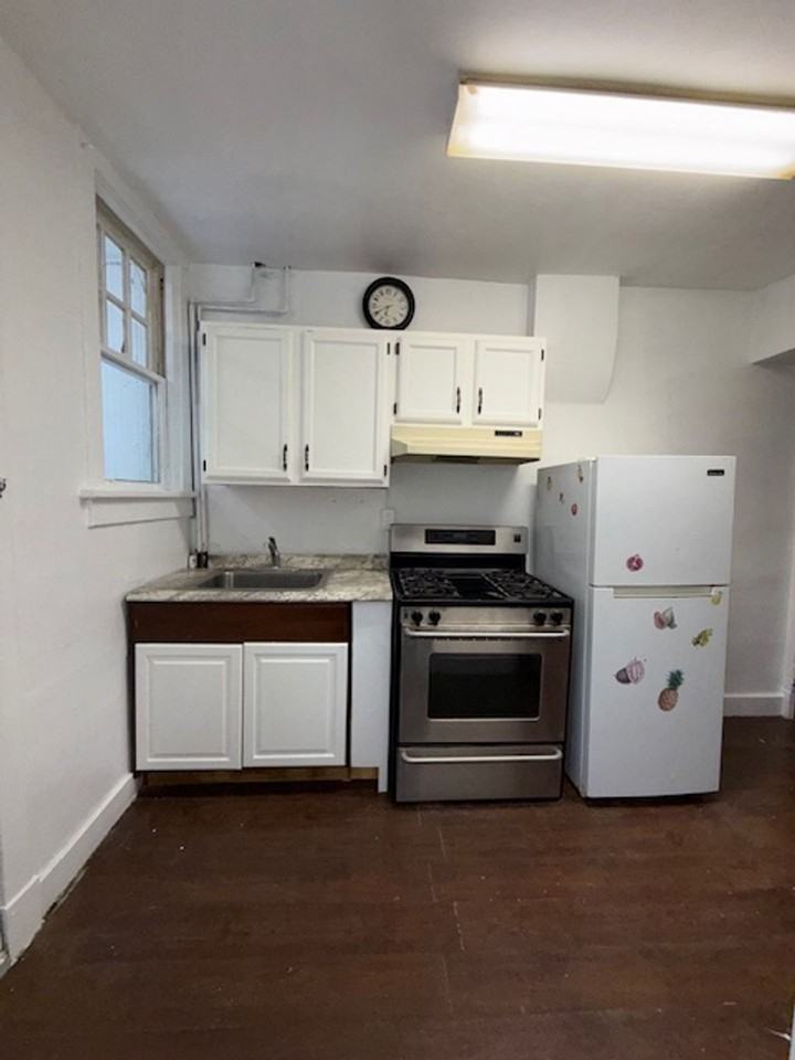 105 Court St #1 - Photo 7 of 21