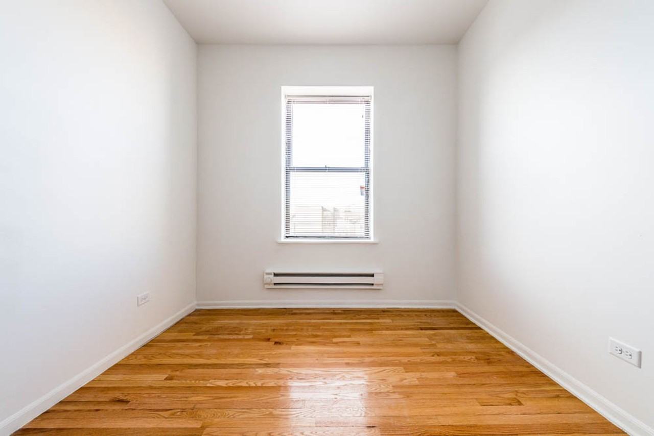 705 S Lawndale Ave Chicago, IL 60624 - Photo 3 of 24