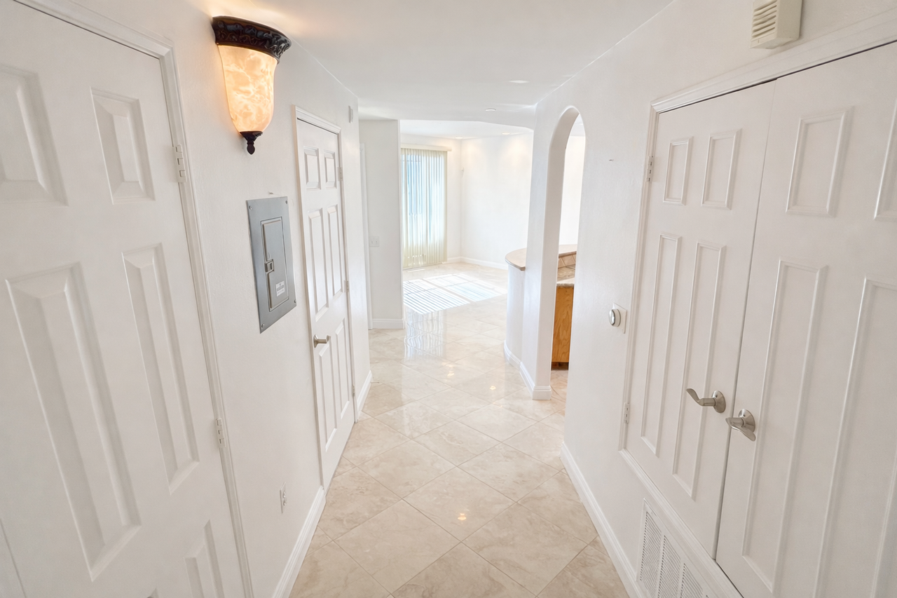 5703 Laurel Canyon Blvd - Photo 3 of 20