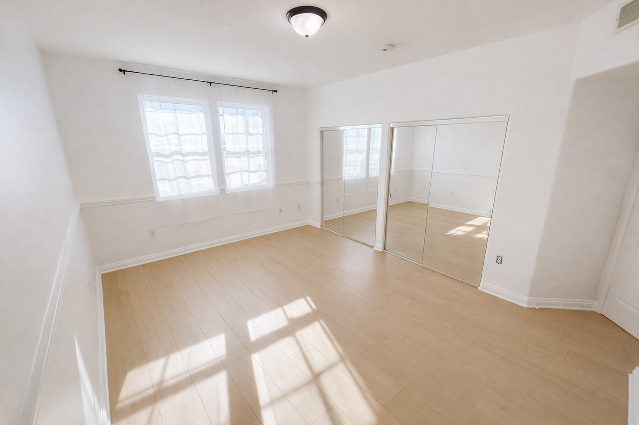 5703 Laurel Canyon Blvd - Photo 6 of 20