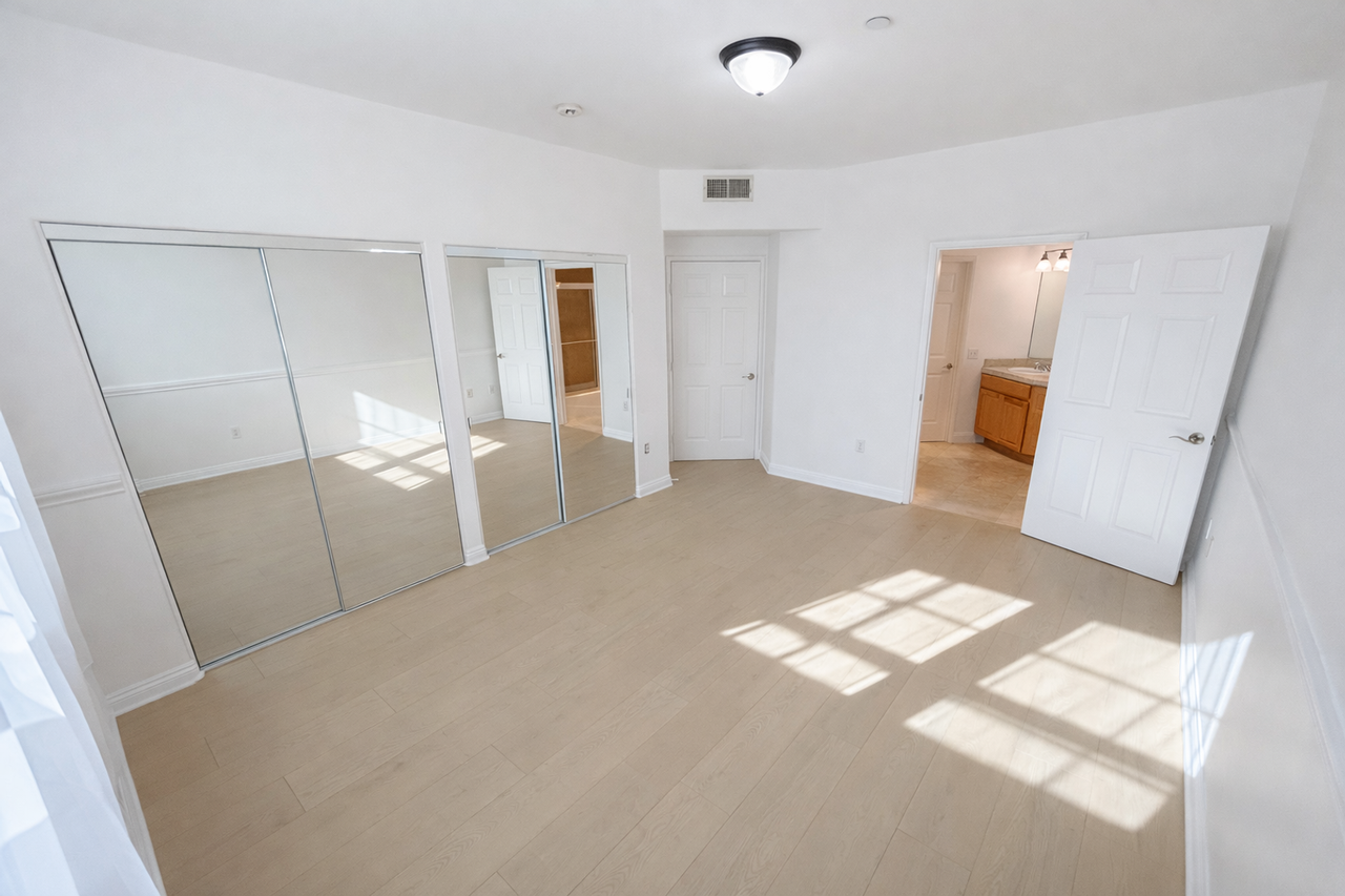 5703 Laurel Canyon Blvd - Photo 7 of 20