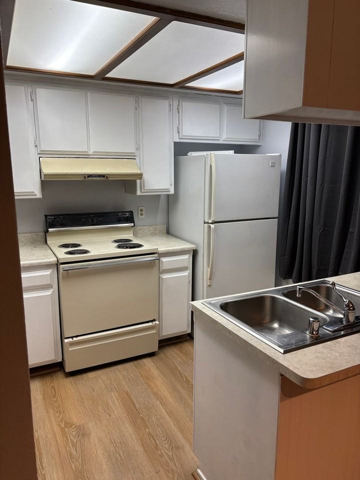 1229 Payne Ct - Photo 2 of 12