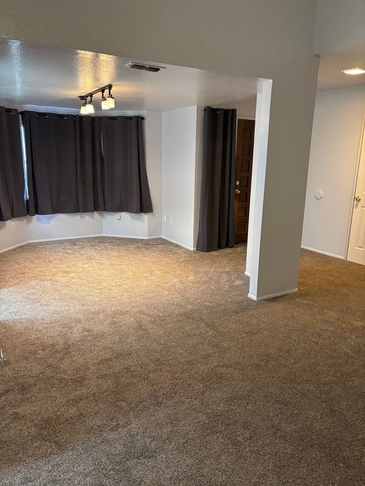 1229 Payne Ct - Photo 4 of 12