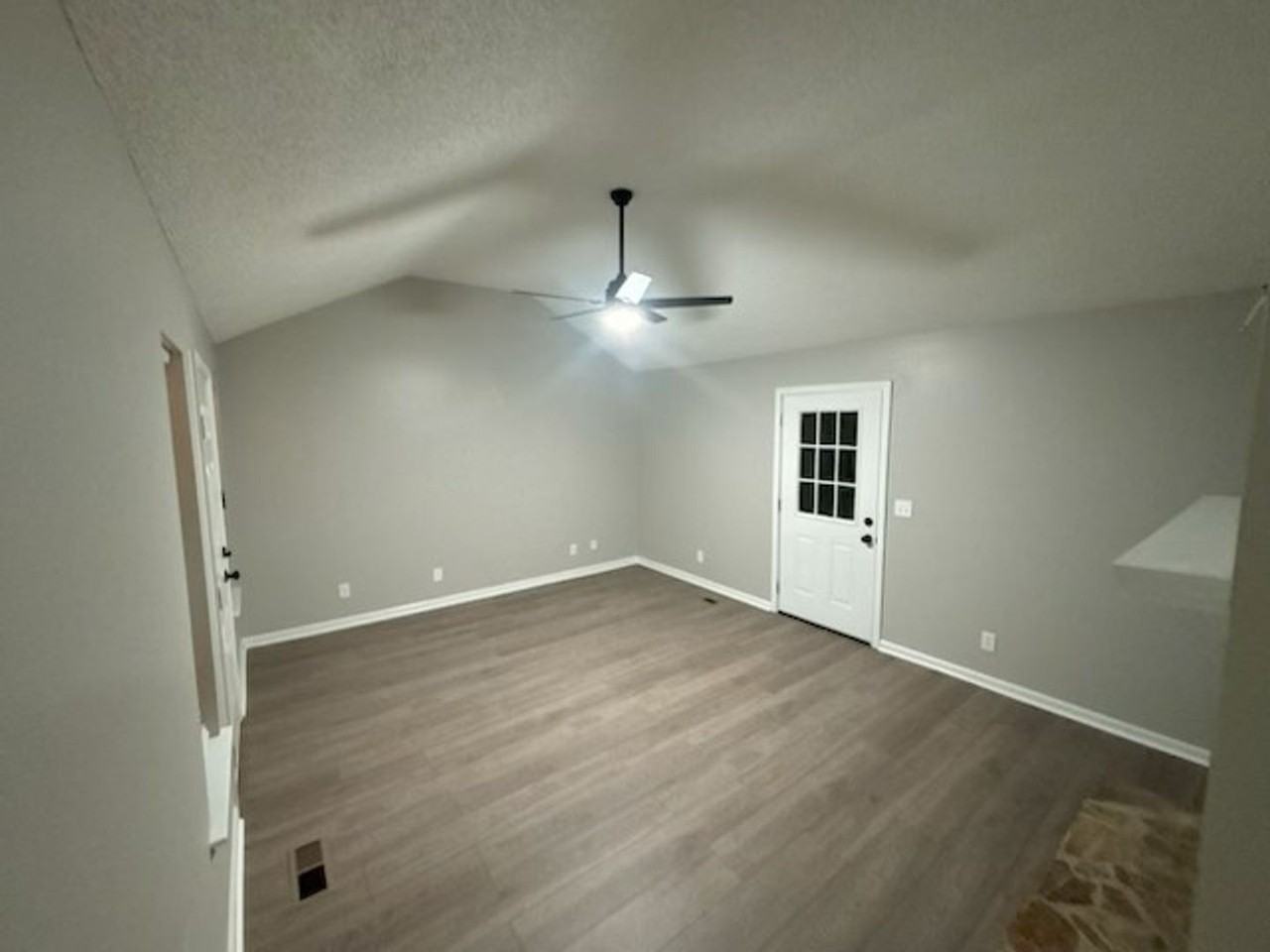 968 Will Scarlet Way - Photo 4 of 14