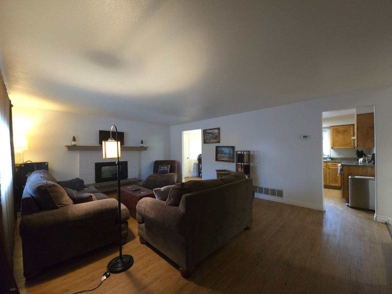 3976 Laurel Ave - Photo 2 of 36