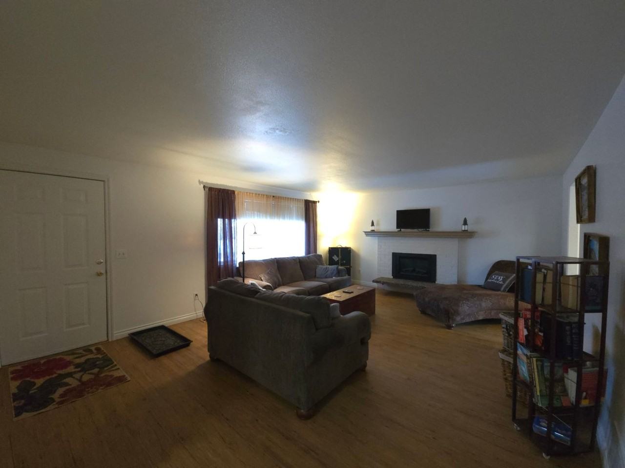 3976 Laurel Ave - Photo 5 of 36